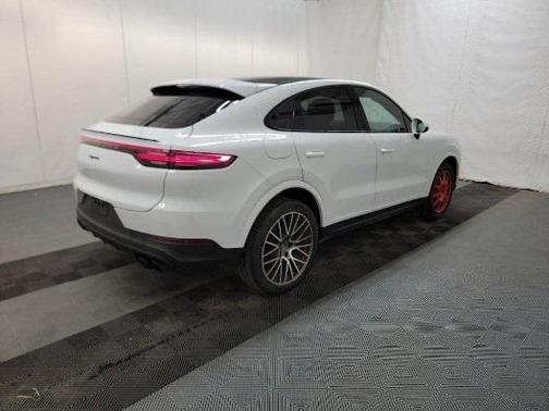2022 Porsche Cayenne Platinum Edition