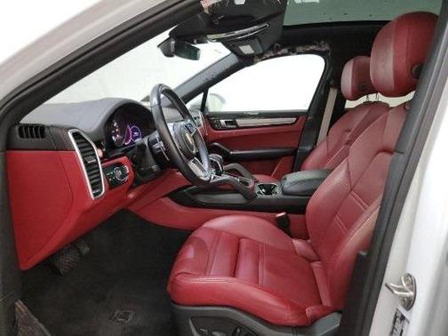 2022 Porsche Cayenne Platinum Edition