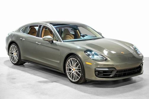 2023 Porsche Panamera 4 Platinum Edition