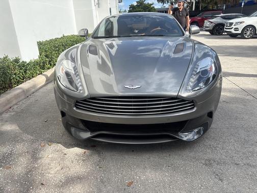 2016 Aston Martin Vanquish V12