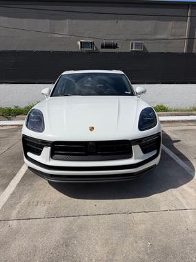 White 2023 Porsche Macan Macan