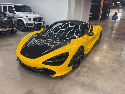 Volcano Yellow 2018 McLaren 720S Performance