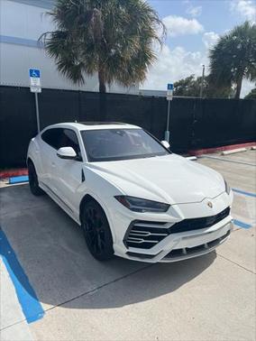 2020 Lamborghini Urus Base