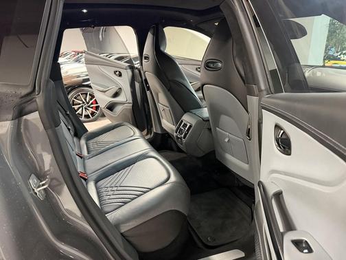 2021 Aston Martin DBX Base