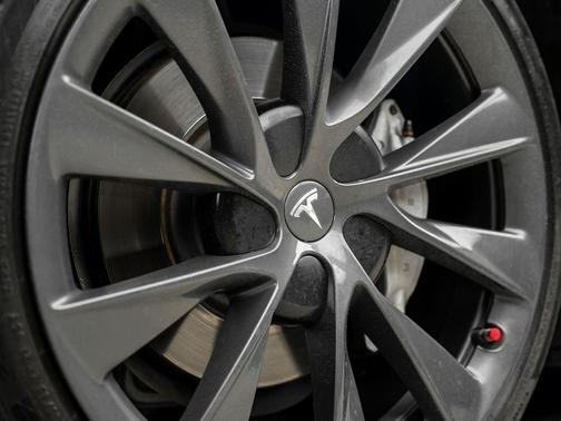 Solid Black 2019 Tesla Model S 75D