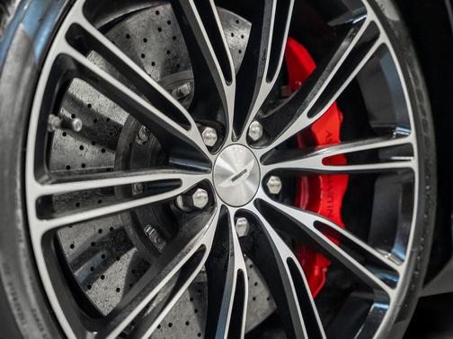 2015 Aston Martin DB9 Volante Carbon Edition