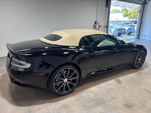 2015 Aston Martin DB9 Volante