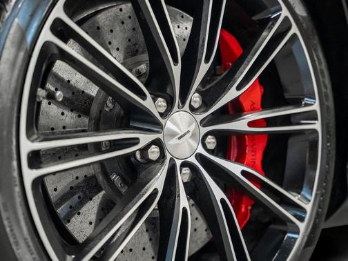 2015 Aston Martin DB9 Volante Carbon Edition