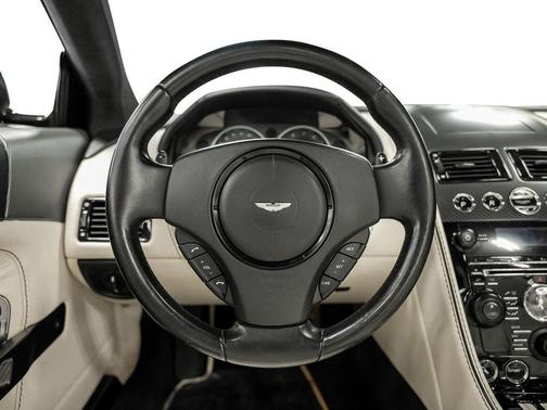 2015 Aston Martin DB9 Volante Carbon Edition