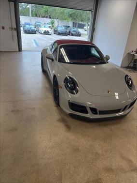 2019 Porsche 911 Targa 4 GTS