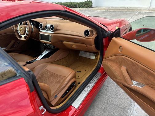 2015 Ferrari California T