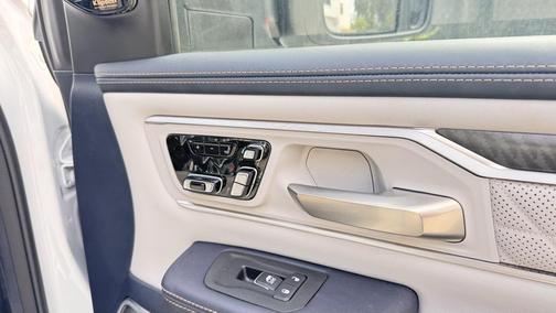 2025 RAM 1500 ST