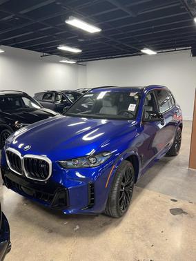 2025 BMW X5 M60i