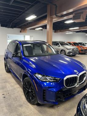 2025 BMW X5 M60i