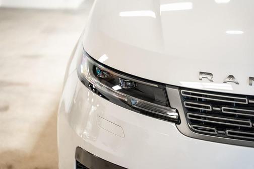 2025 Land Rover Range Rover Sport SE