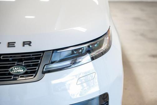 2025 Land Rover Range Rover Sport SE