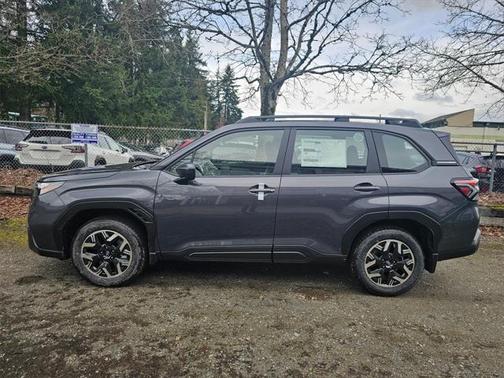 2025 Subaru Forester Base