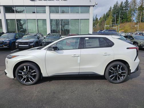 Cosmic White Pearl 2026 Subaru Solterra Touring