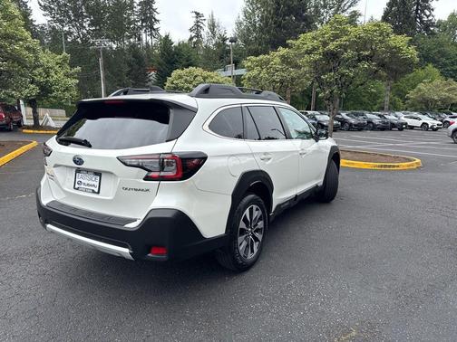 Crystal White Pearl 2023 Subaru Outback Limited