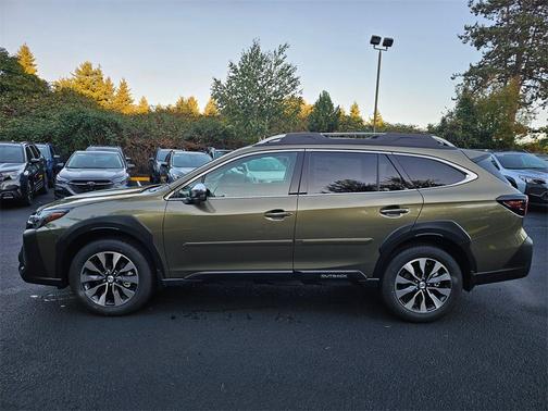 2025 Subaru Outback Touring XT