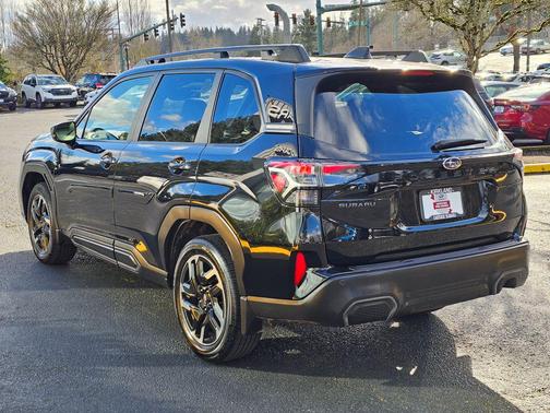 Crystal Black Silica 2025 Subaru Forester Limited