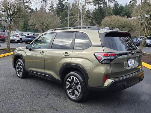 2025 Subaru Forester Premium