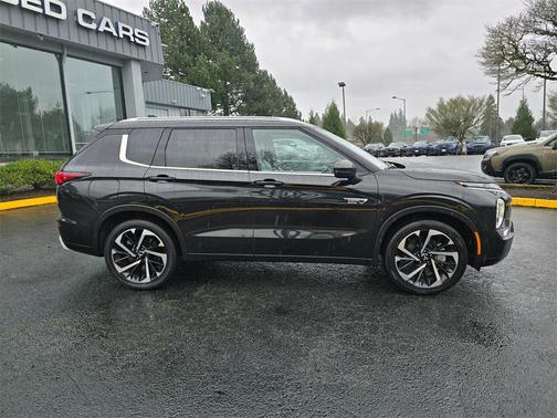 2024 Mitsubishi Outlander PHEV SEL