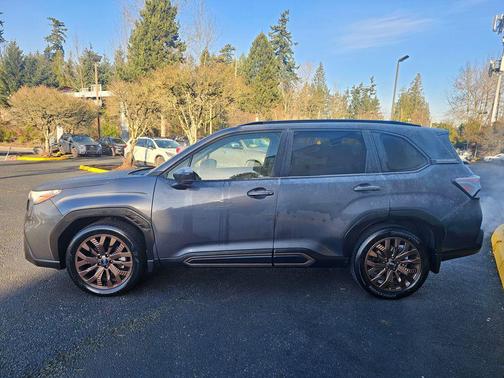 Magnetite Gray Metallic 2025 Subaru Forester Sport