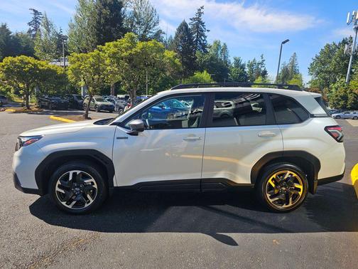 Crystal White Pearl 2025 Subaru Forester Hybrid Premium