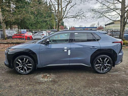 Harbor Mist Gray Pearl 2026 Subaru Solterra Limited