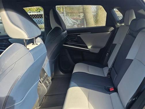 2025 Subaru Solterra Limited