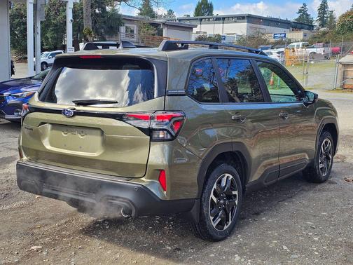 Autumn Green Metallic 2026 Subaru Forester Limited