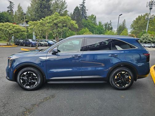 Midnight Lake Blue 2025 Kia Sorento S