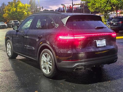 2022 Porsche Cayenne Cayenne