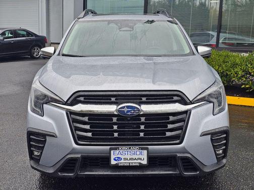 Ice Silver Metallic 2023 Subaru Ascent Limited 8-Passenger