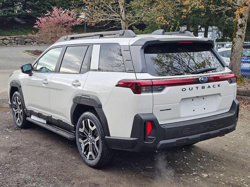 Crystal White 2026 Subaru Outback Touring XT