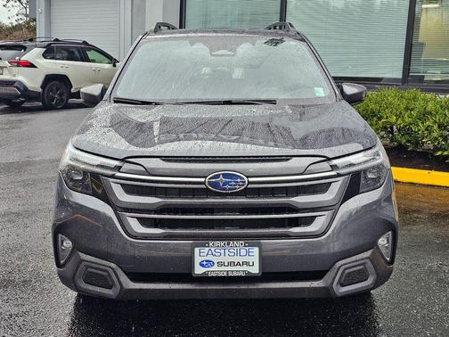 Magnetite Gray Metallic 2025 Subaru Forester Limited