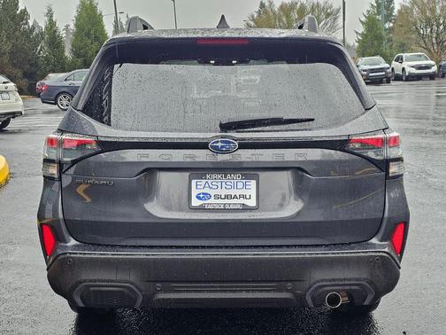 Magnetite Gray Metallic 2025 Subaru Forester Limited