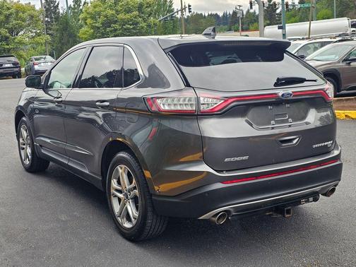 Magnetic 2017 Ford Edge Titanium