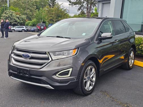 Magnetic 2017 Ford Edge Titanium