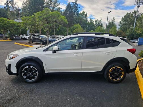 Crystal White Pearl 2021 Subaru Crosstrek Premium
