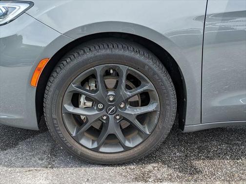 2021 Chrysler Pacifica Touring