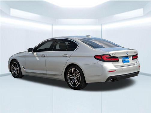 2021 BMW 530 530i