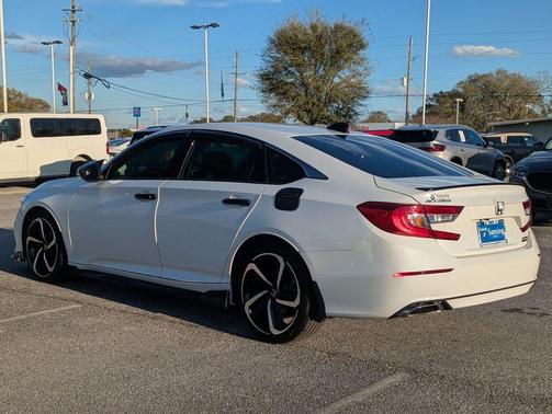 White 2022 Honda Accord Sport SE 1.5T