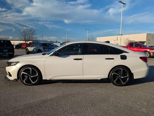White 2022 Honda Accord Sport SE 1.5T