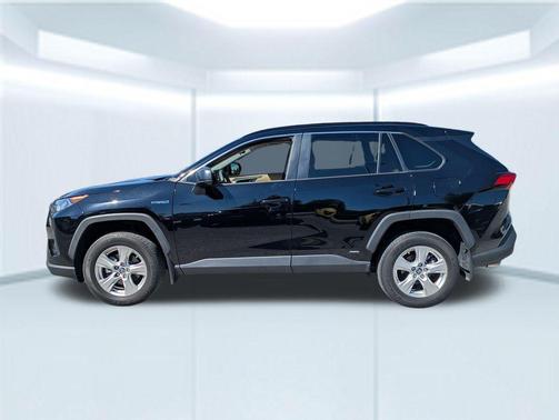 2020 Toyota RAV4 Hybrid SE