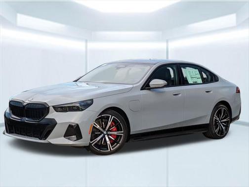 2026 BMW 550e 550e xDrive