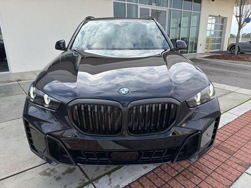 Carbon Black Metallic 2026 BMW X5 xDrive40i