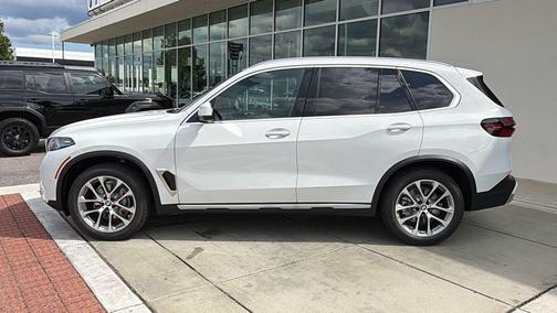 Alpine White 2026 BMW X5 sDrive40i