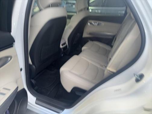 2025 Genesis GV70 2.5T AWD